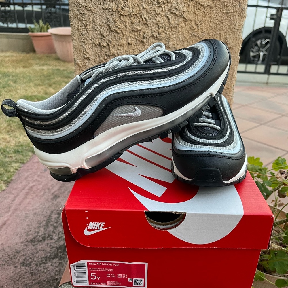 NEW Youth Air Max 97 (GS) Sneakers [Size 5Y]